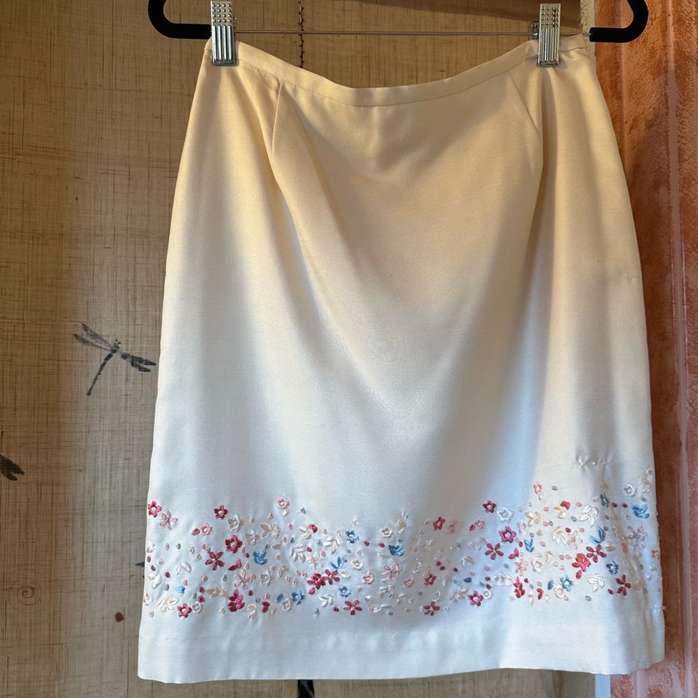 Casual Corner White Pink Embellished Pencil Skirt